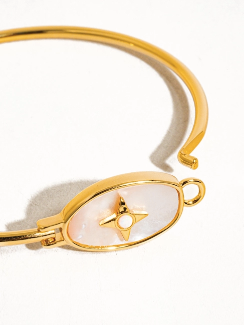 Gold Star Elegance Bracelet