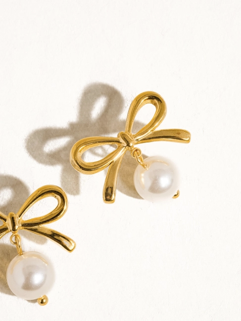 Pearl Bow Earring